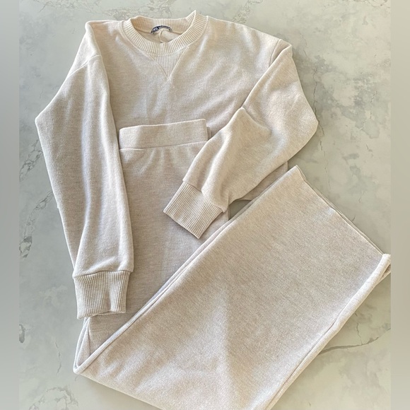 Zara Pants - Zara Soft Pants and Sweatshirt matching set